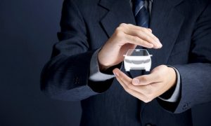 自動車保険(損害保険)と自動車共済の違い