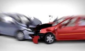自動車保険の人身傷害補償保険と搭乗者傷害保険の違いとは