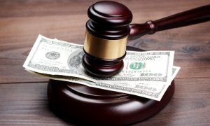 弁護士費用特約の見直しで自動車保険料を節約する