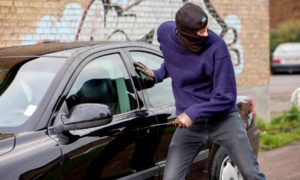車が盗難に遭った時の車両保険【盗まれやすい車】