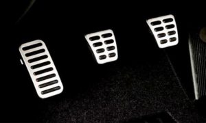 カックンブレーキを直したい・上手なブレーキの掛け方