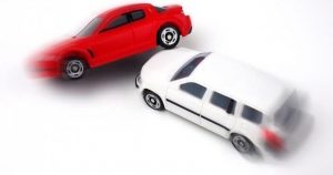 自動車保険の保険料はどのように決められているのか