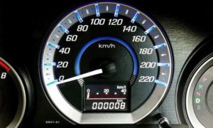 中古車市場の未使用車・新古車はお得なのか