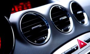 車の暖房は燃費を悪くするのか【カーエアコンの仕組み】