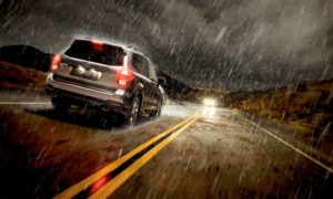 雨天時の運転が怖い【雨の日に運転するコツ・ポイント】