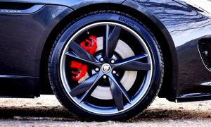 車のタイヤをインチアップするときの選び方・注意点