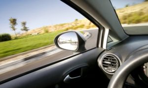 車の運転で苦手なカーブを上手に曲がるコツ