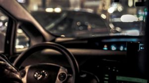 左ハンドル車を運転するコツ・注意点・デメリット