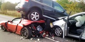 他人の車で事故を起こしたときに保険適用されるのか