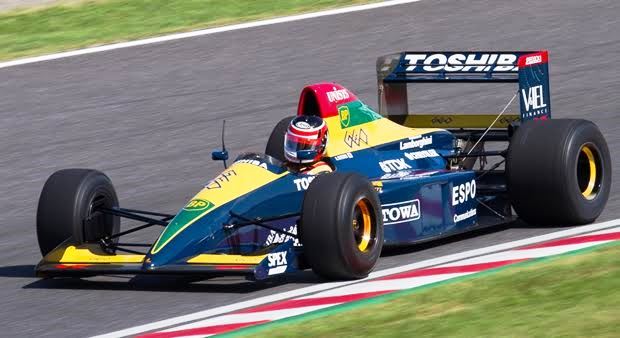 日本人で初めてF1レースの表彰台に上がった鈴木亜久里