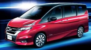 新型日産セレナ フルモデルチェンジでキャップレス給油口採用