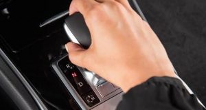 AT車を運転するときにはクリープ現象に注意