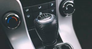 MT車のメリット・デメリット【AT・CVTと違う点・燃費】