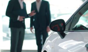 中古車を買う時の値引き交渉のコツ・ポイント