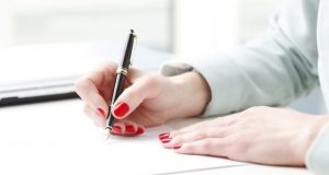 結婚・離婚したときの車検証の氏名変更手続き方法